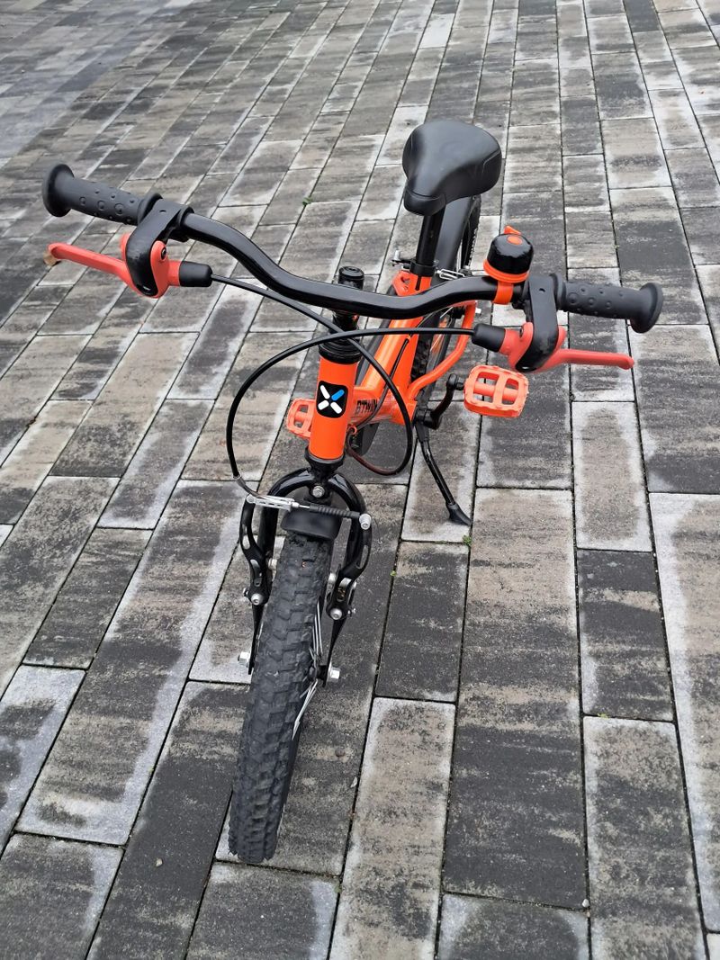 Btwin Robot 500