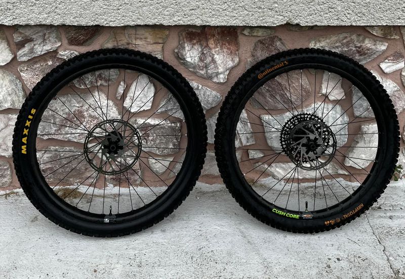 Karbon kola WTB