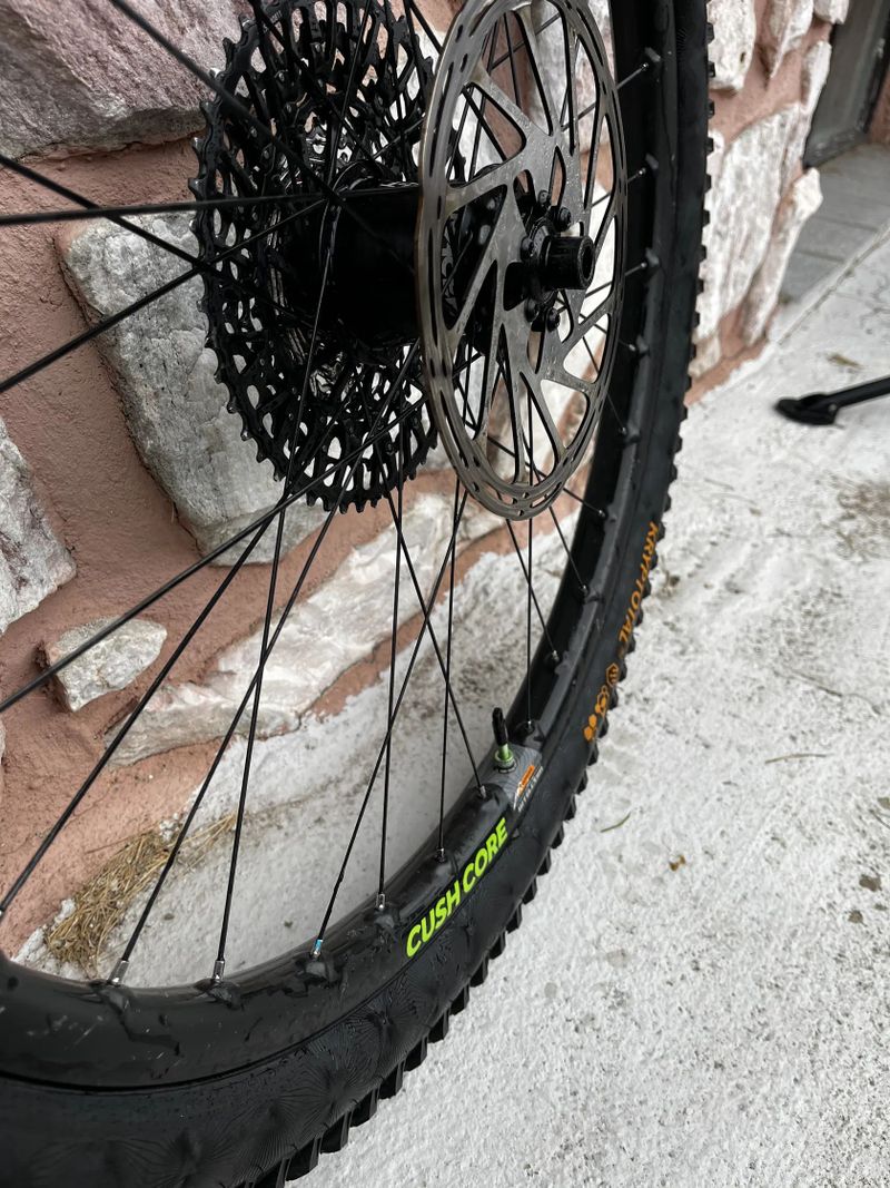 Karbon kola WTB