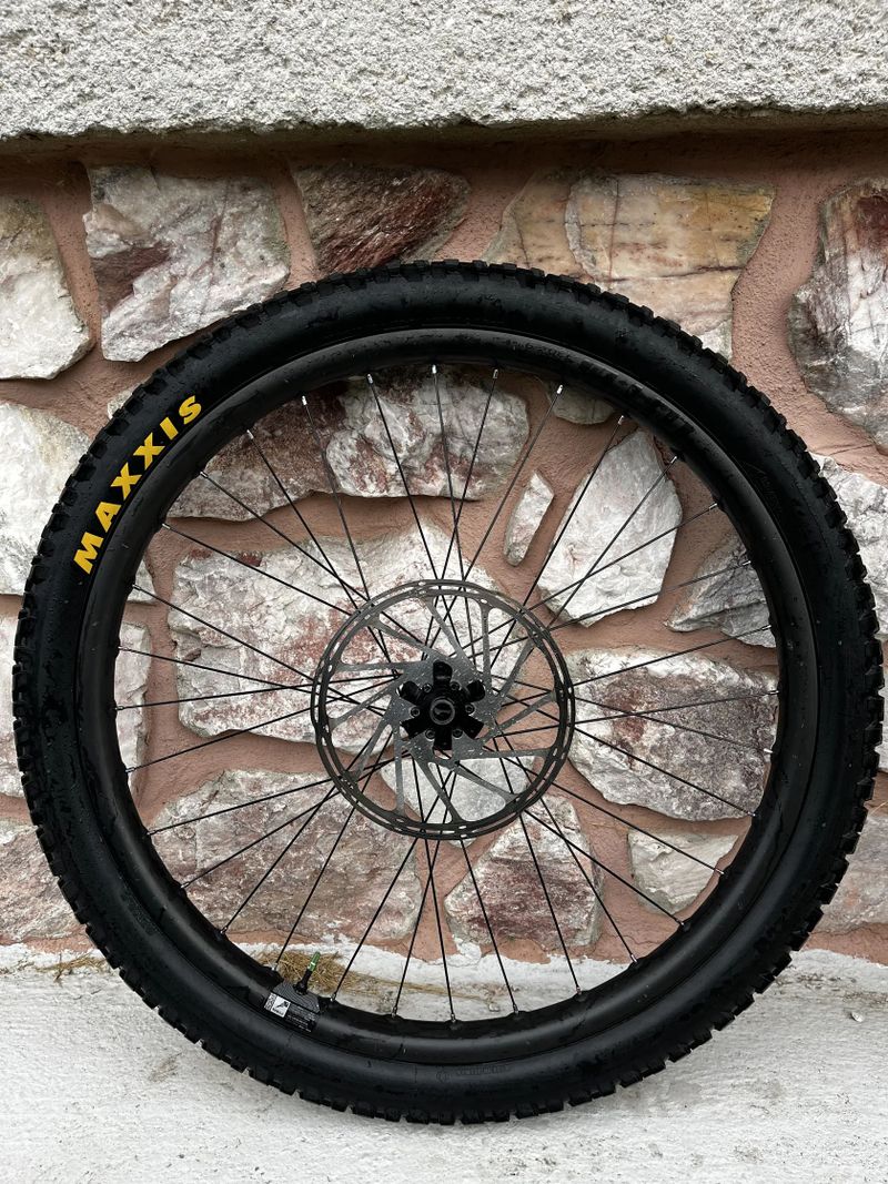 Karbon kola WTB
