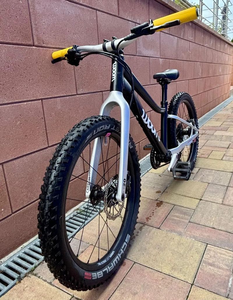 WOOM OFF 4 – lehké dětské horské kolo (20"), výborný stav