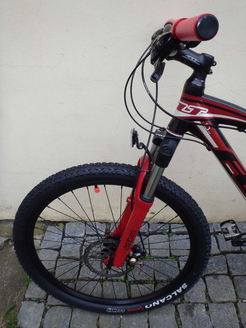 dětské MTB kolo Felt Q520 26", rám 15,5", po servisu, pro výšku 140-165cm+ DÁREK