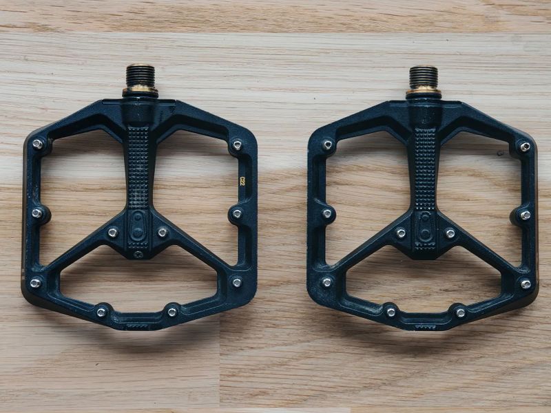 CRANKBROTHERS pedály Stamp 11 large Black/Gold 