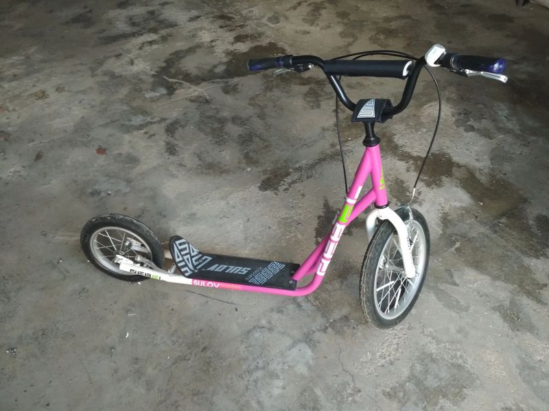 Nabízím dětskou koloběžku Sulov REBEL fialovo-bílá . 