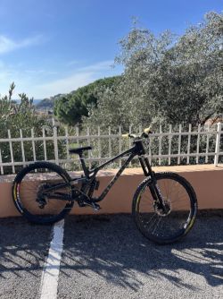 Commencal V5