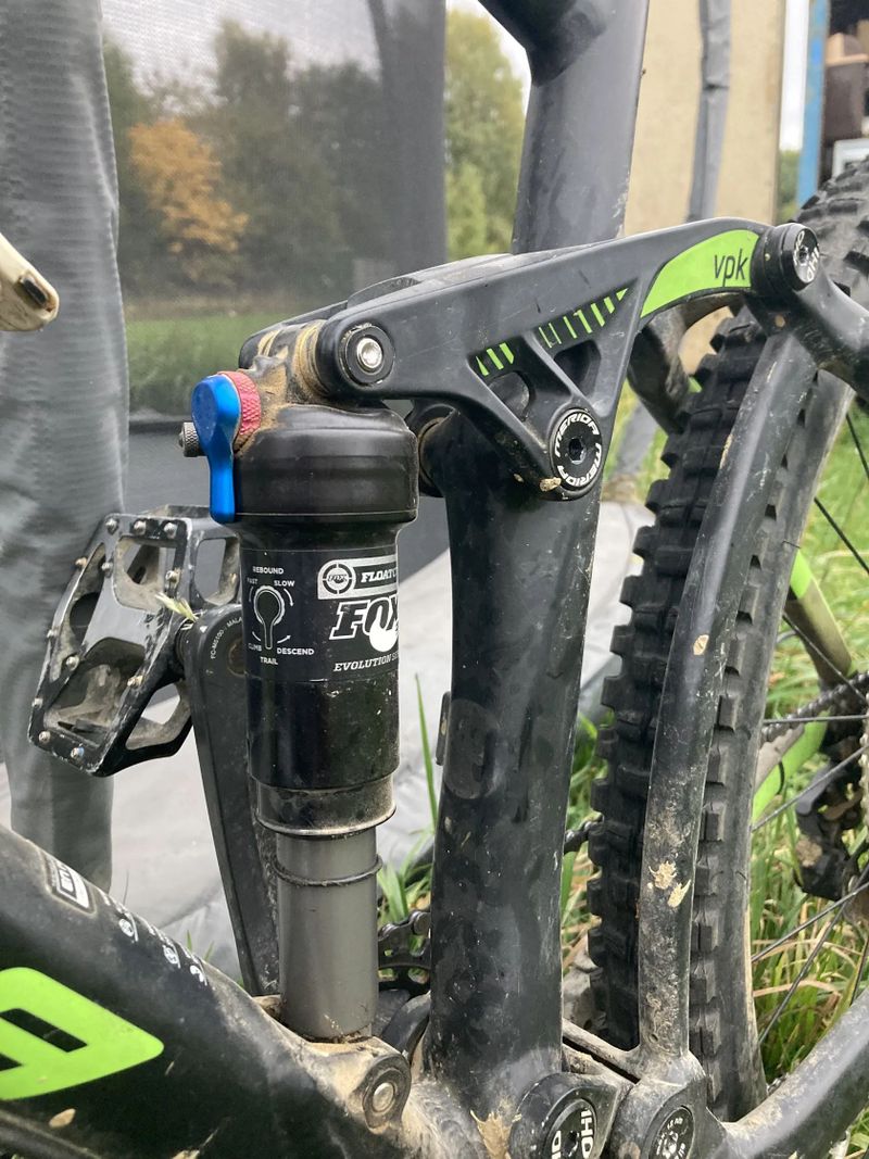 Merida One-Forty 7.600 – trail/enduro, připravené jezdit
