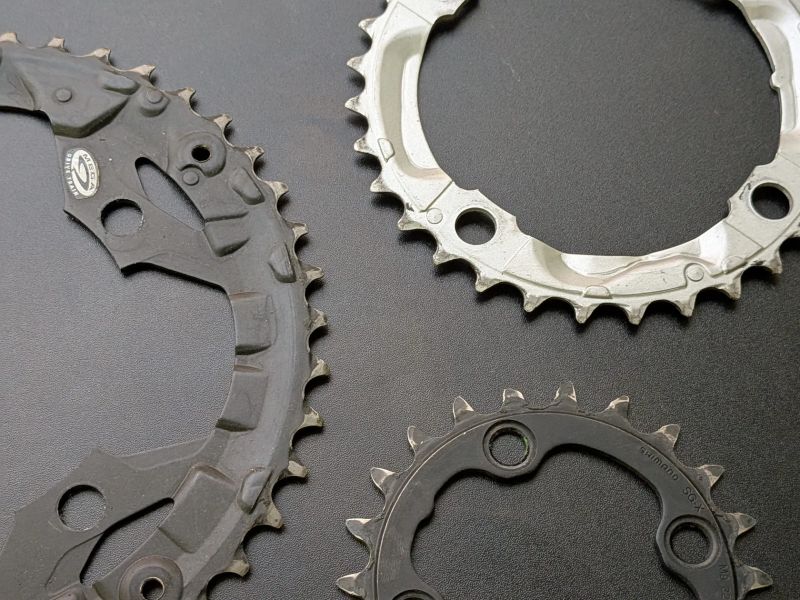 převodníky Shimano Deore 104/64mm 3x9