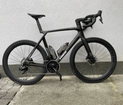 Trek Madone SLR 7 AXS L 58´´ - zánovní 