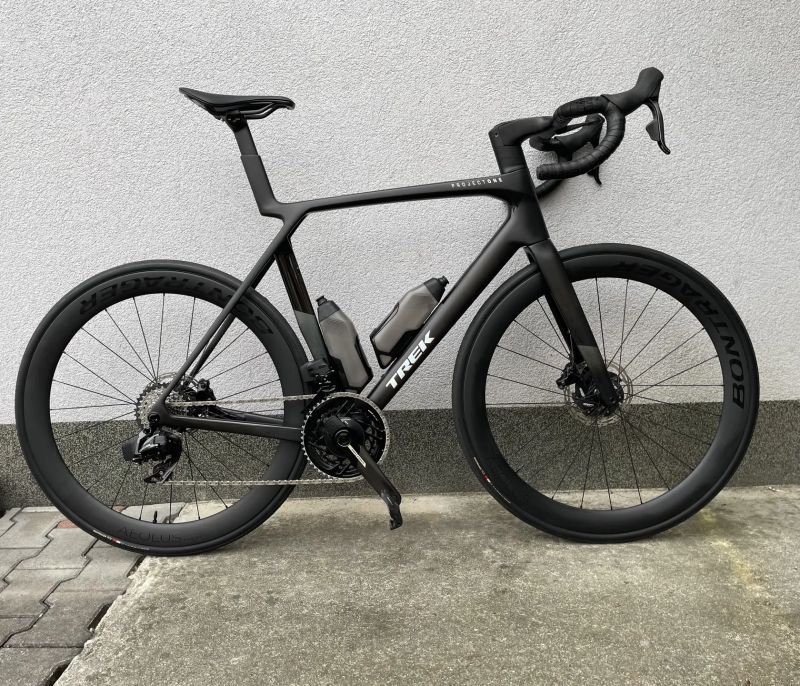 Trek Madone SLR 7 AXS L 58´´ - zánovní 