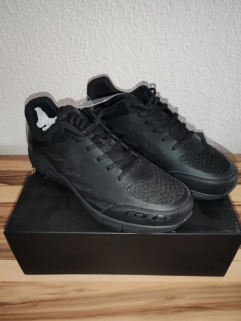 Tretry Force Go black