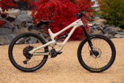 YT Industries Capra CF Comp 2020