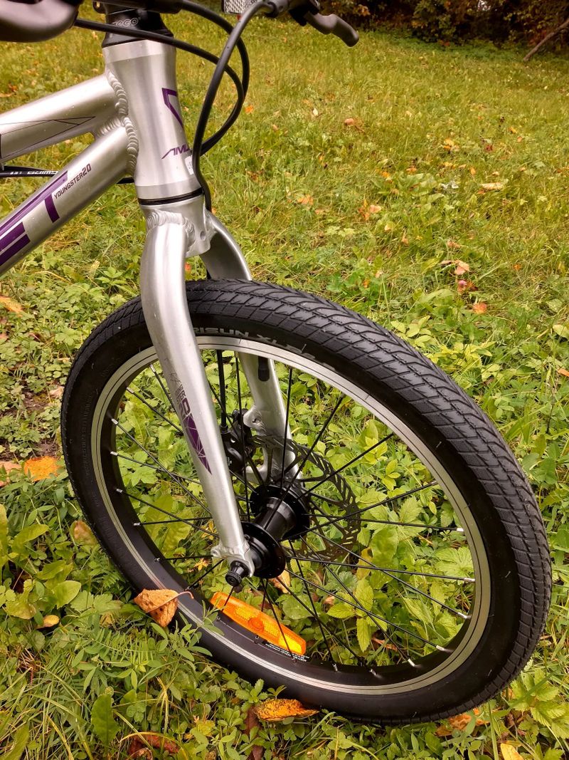Amulet Youngster 20 Disc (Hydraulické brzdy)