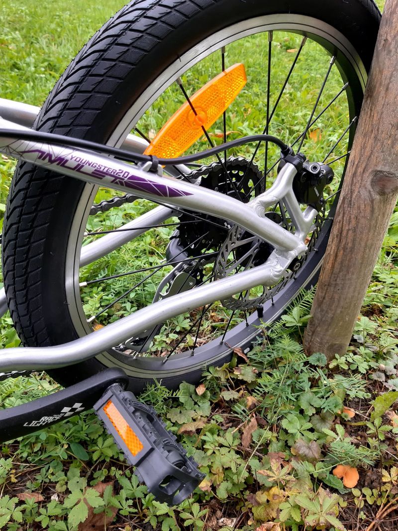 Amulet Youngster 20 Disc (Hydraulické brzdy)