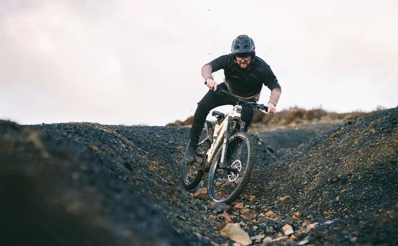 Whyte Kado RS / karbon, Bosch CX 5.gen. / výprodej DEMO EBIKE, vel. M (SLEVA -35%)