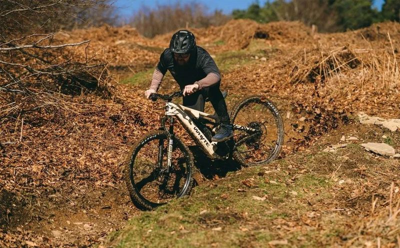 Whyte Kado RS / karbon, Bosch CX 5.gen. / výprodej DEMO EBIKE, vel. M (SLEVA -35%)