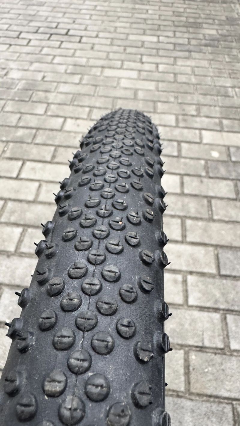 Dt Swiss GRC 1400, 50km najeto 