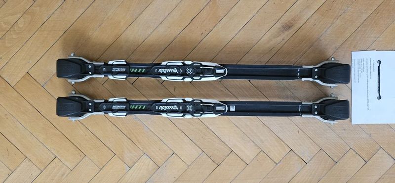 Kolečkové lyže Vauhti carbon včetně holí