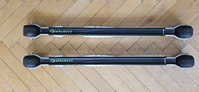 Kolečkové lyže Vauhti carbon včetně holí