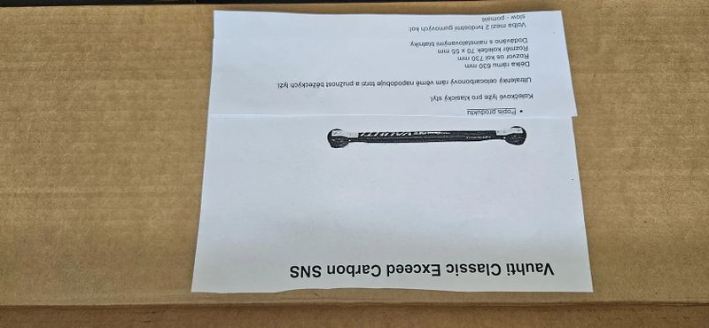 Kolečkové lyže Vauhti carbon včetně holí