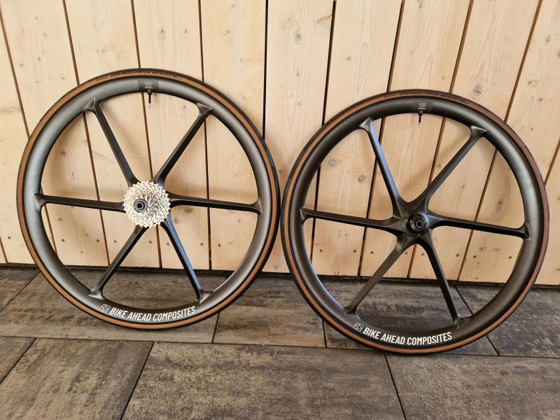Kola Bike Ahead Composites BiTurbo Road