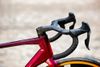 🔥🔥 SLEVA 35.000 -35% 🔥🔥 SUPERIOR X-ROAD 9.7 GR / Matte Berry Carbon - L 