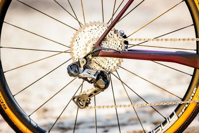 🔥🔥 SLEVA 35.000 -35% 🔥🔥 SUPERIOR X-ROAD 9.7 GR / Matte Berry Carbon - L 