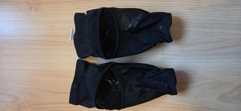 XXL Leatt chrániče loktů