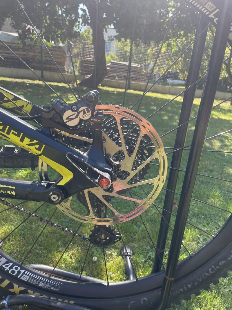 YT Industries Capra cf