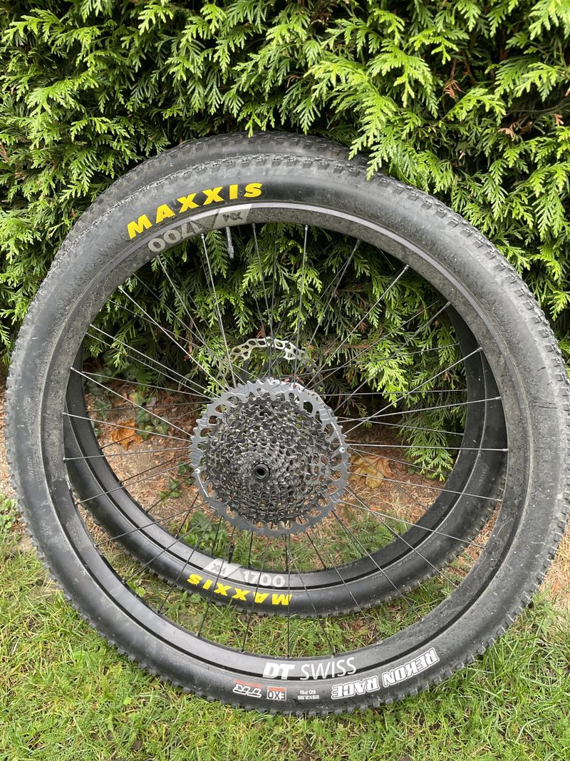 Zapletená kola 29’ DT SWISS XM1700 