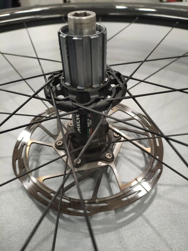 Zapletená karbonová kola Wilier Miche SLR 42 KC