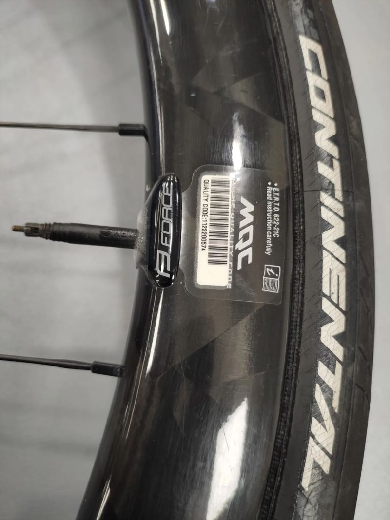 Zapletená karbonová kola Wilier Miche SLR 42 KC