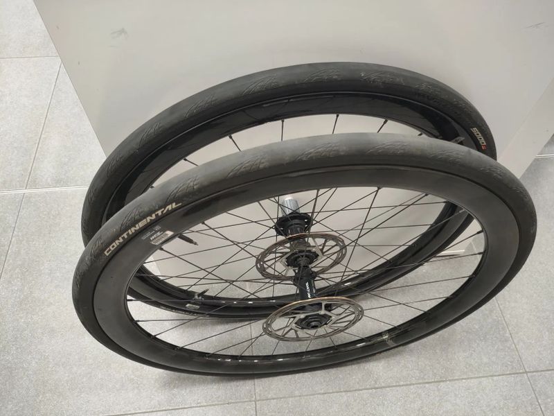 Zapletená karbonová kola Wilier Miche SLR 42 KC