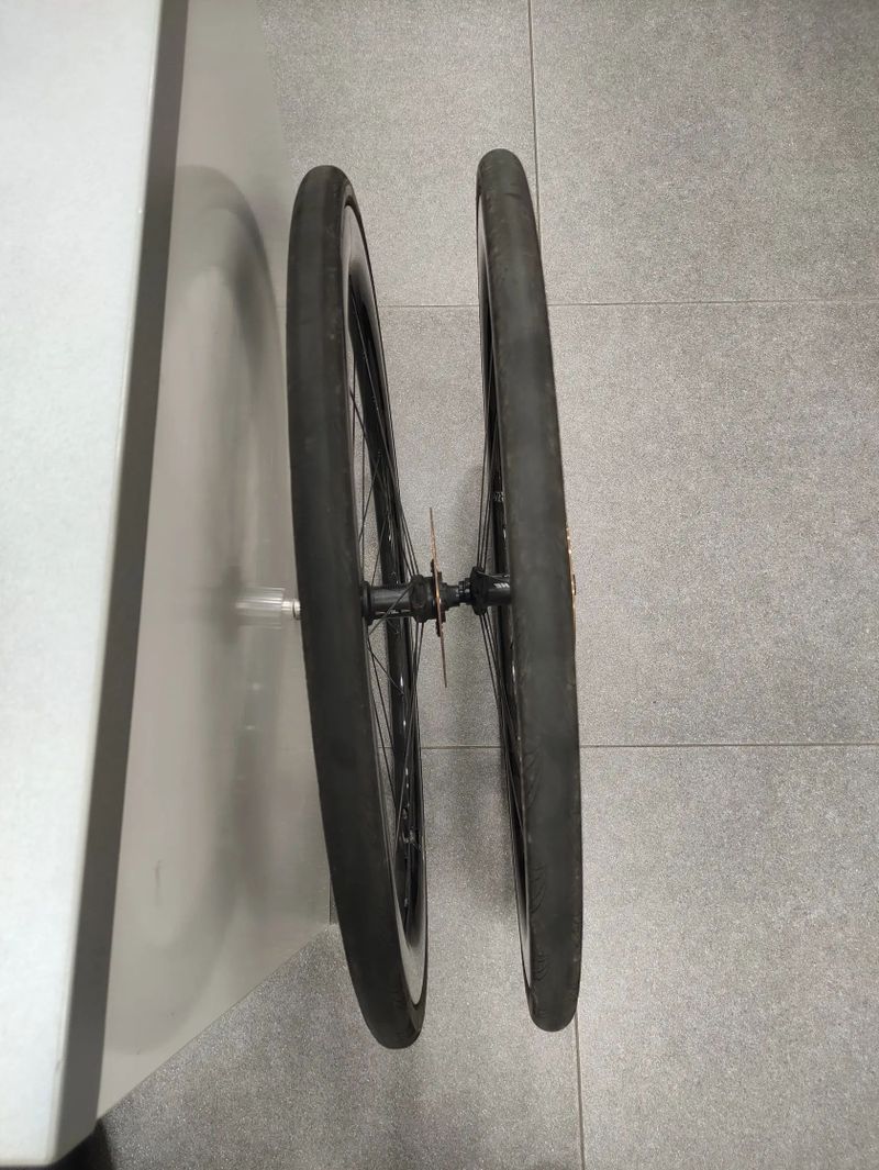 Zapletená karbonová kola Wilier Miche SLR 42 KC