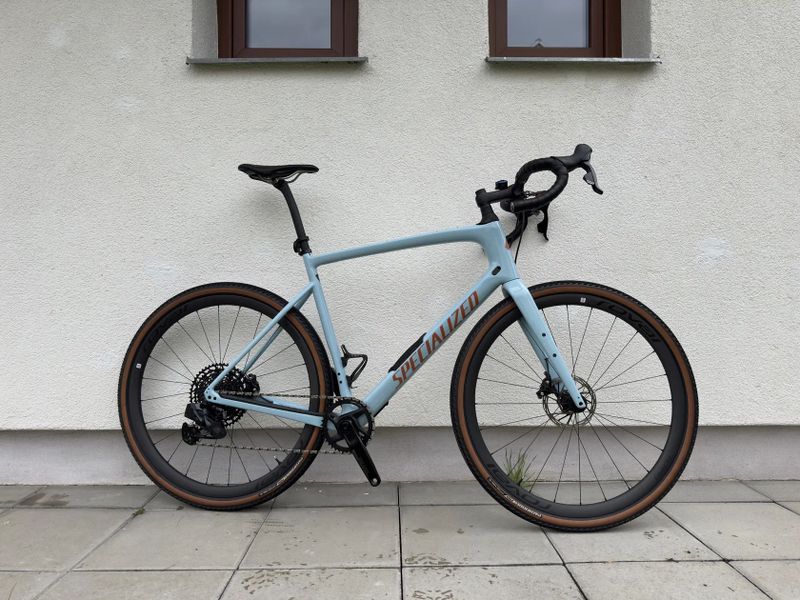 Specialized Diverge Expert Carbon vel. 61. Najeto cca 500 km.