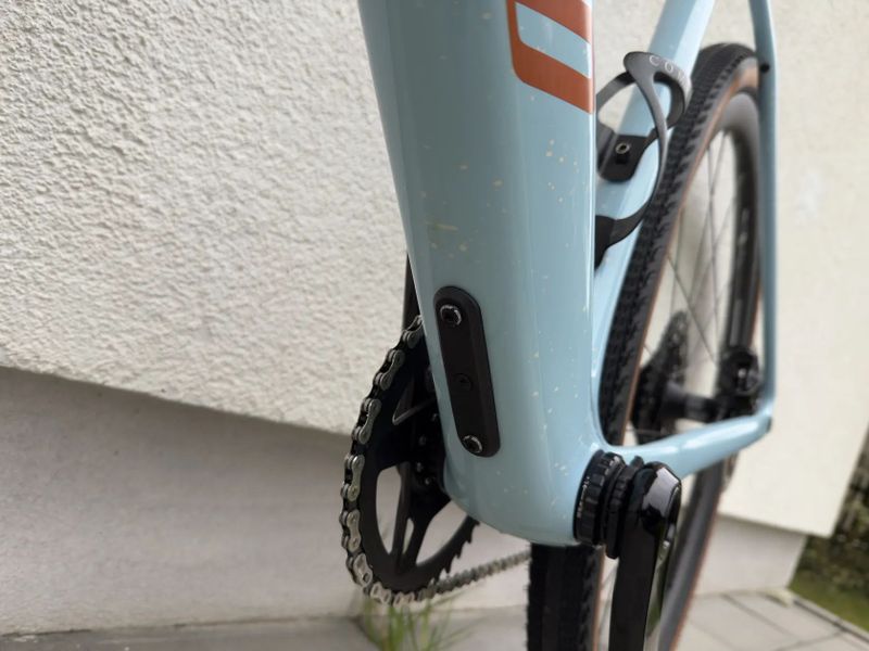 Specialized Diverge Expert Carbon vel. 61. Najeto cca 500 km.