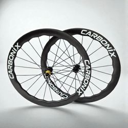 Lehká silniční karbonová kola Carbonix Undulating s karbonovými dráty (1295g) a keramickými ložisky!