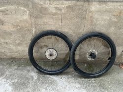 Zapletena kola.Bontrager 29, boost, microspline - včetně pláštů, kazety a kotoučů