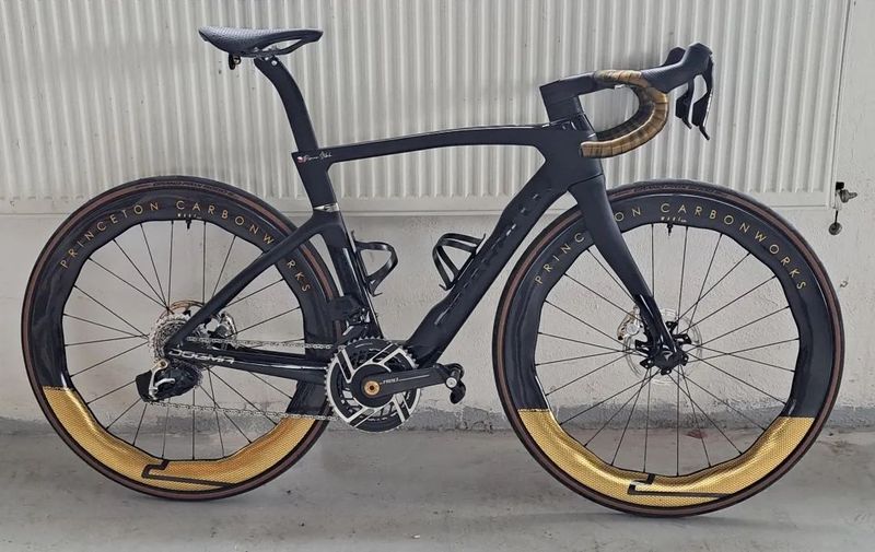 Pinarello Dogma F2025