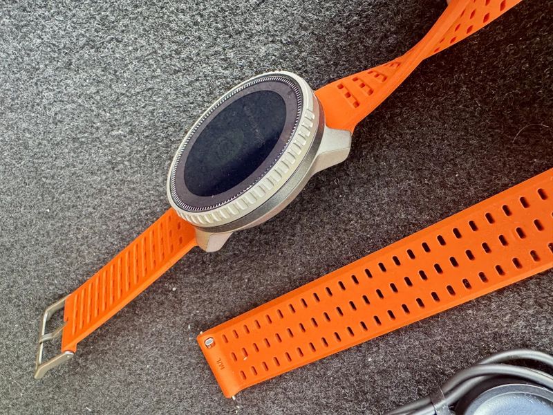 Suunto Vertical Titanium Solar Canyon, top stav, záruka
