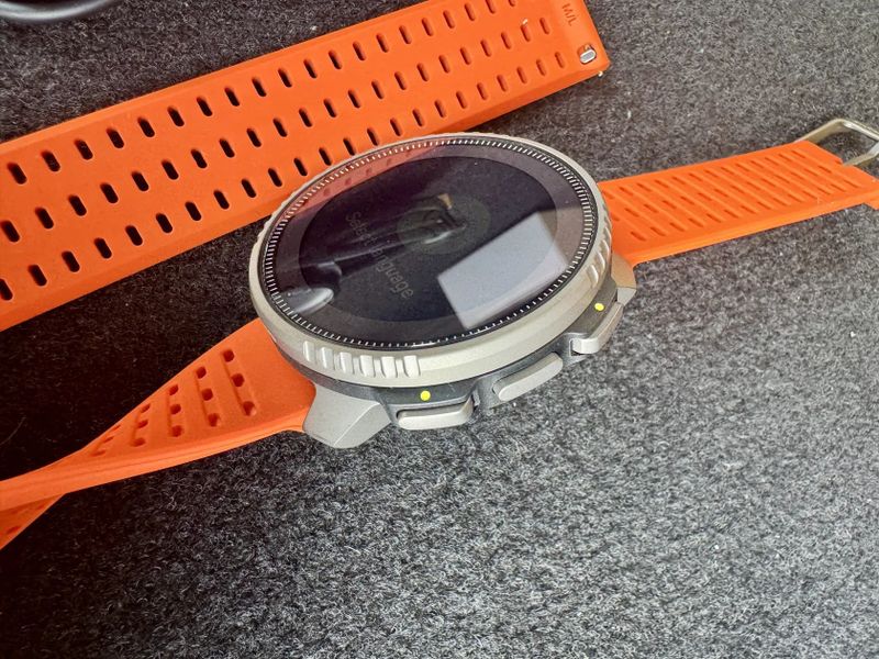 Suunto Vertical Titanium Solar Canyon, top stav, záruka