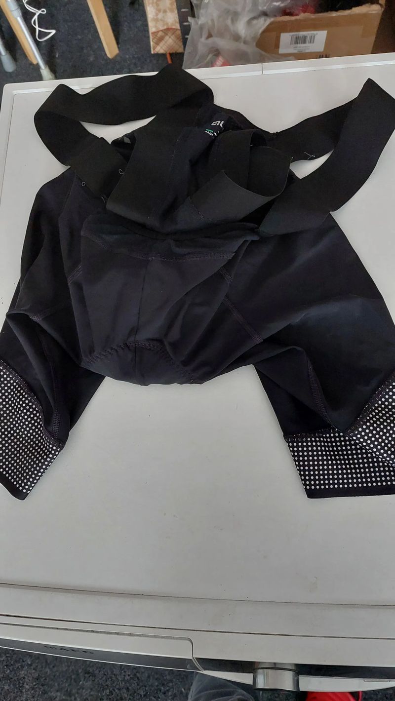 Krátké cyklistické dámské kalhoty