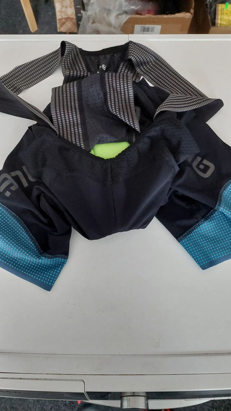 Krátké cyklistické dámské kalhoty