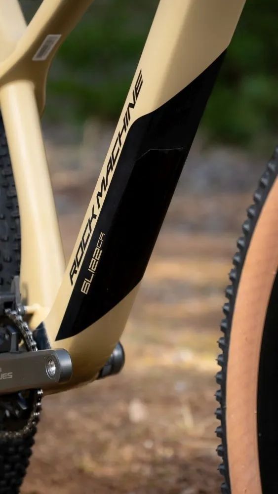 Rock Machine Blizz Cr 30 / Matte Sand / 29x17.0" (M)