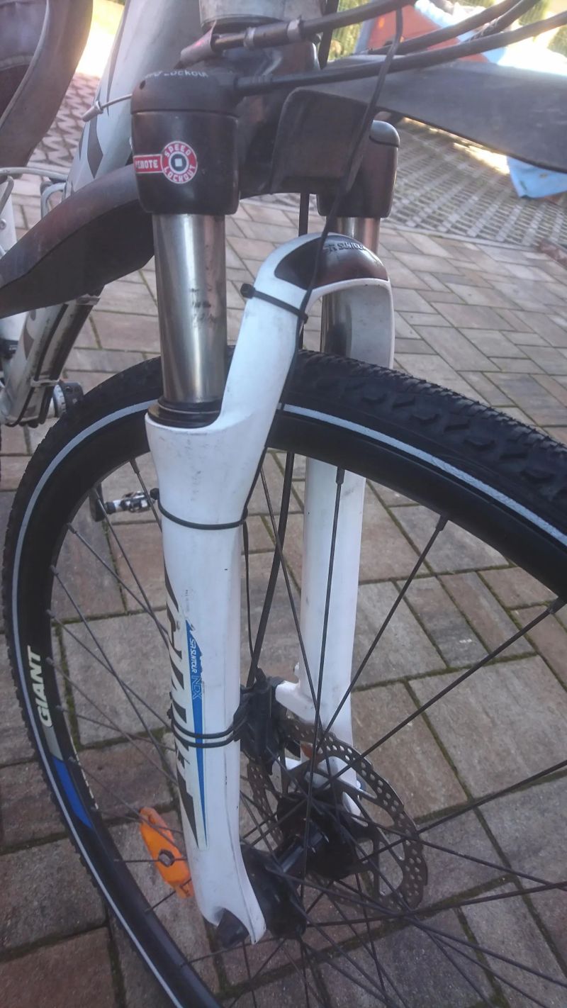 Giant Roam Xr1 disk, model 2014, vel. L, převody 3x10