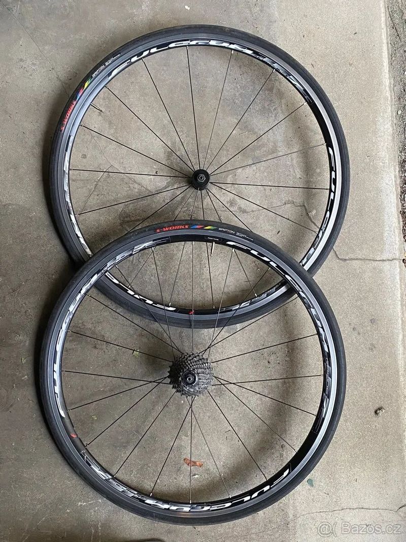 Fulcrum Racing 7 (zapletená kola), pláště Sworks
