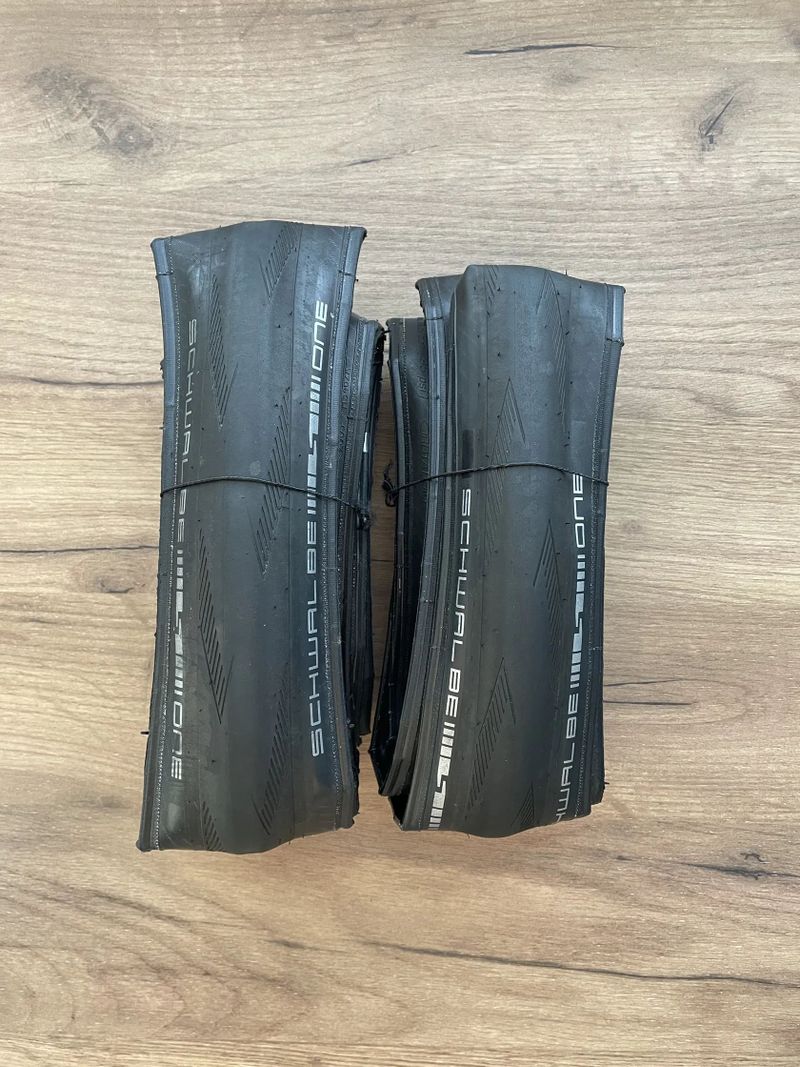 Pláště Schwalbe One 700x32C