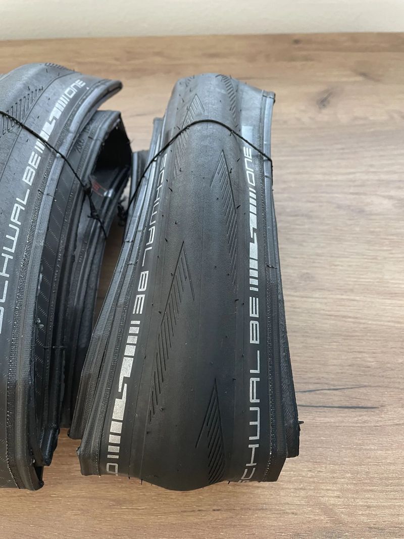 Pláště Schwalbe One 700x32C