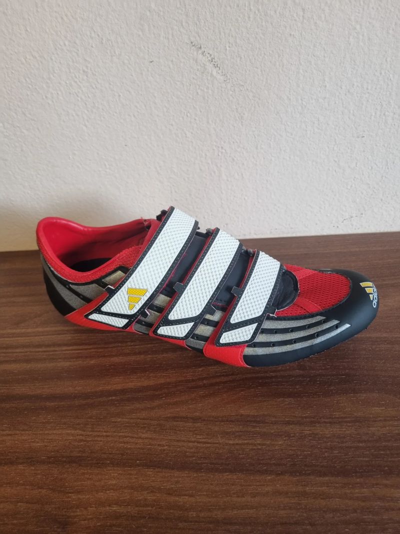 Adidas retro