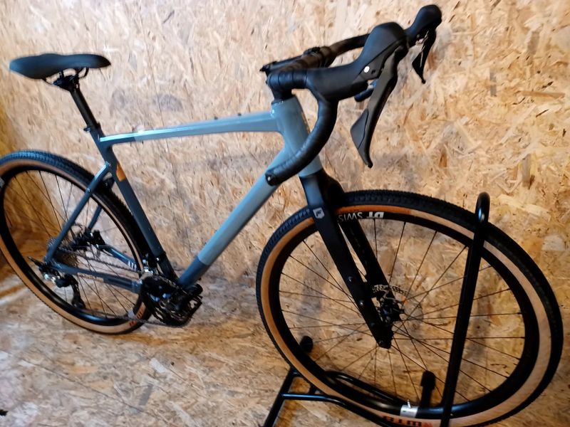 Gravel Focus ATLAS 6.8, 2025, velikost rámu L 