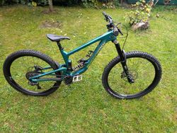 Nukeproof Giga 297